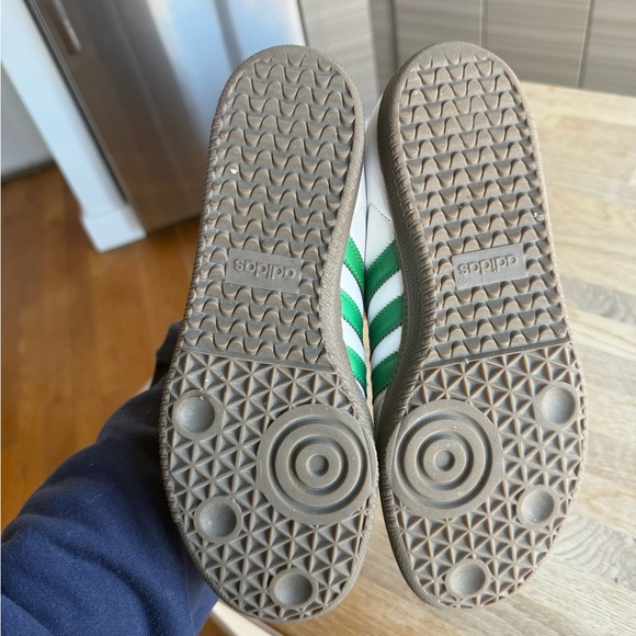 Sambas - Picture 5 of 5